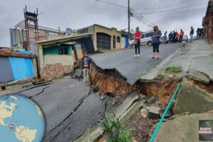 Grieta en Valladoid de Costa Rica provoca colapsos de casas
