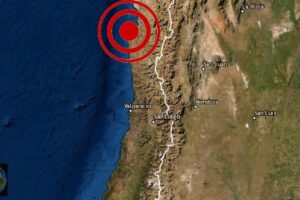 Chile sacudido por un potente sismo y provoca apagones en Videos