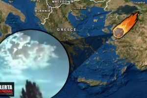 VIDEOS Reportan caída de enorme meteorito que ilumina la ciudad como la luz del día en Turquía