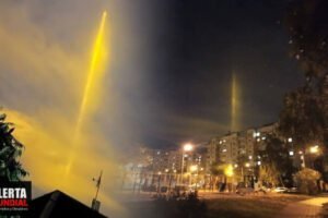 Captan extraña luz en el cielo sobre la ciudad de Belgorod, Rusia