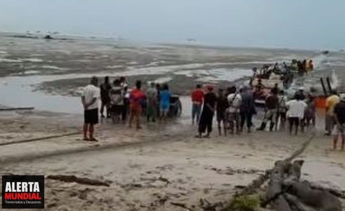 Desaparece el mar en cuestión de minutos en la playa de Sampur, Indonesia, repentinamente ¿señales de un tsunami