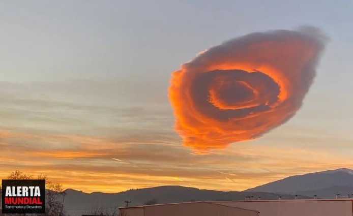 La gente en Turquía está asombrada por una vista espectacular en el cielo