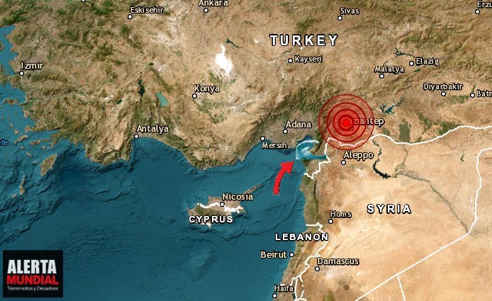 El mar se sale 200 metros en Turquía inundando varios puntos en medio del caos