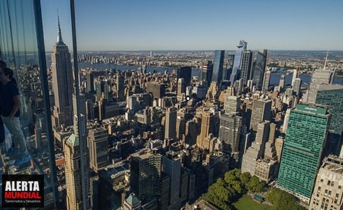 Vibraciones genera pánico rascacielos de Nueva York evacuado después de informes de temblores