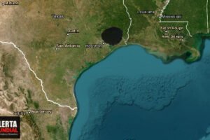 Gran sumidero en Daisetta comienza a crecer 15 años después de su aparición, Texas