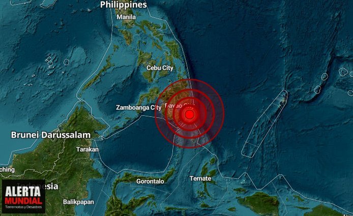 Un potente sismo golpea las aguas al sureste de Filipinas sin aviso de tsunami