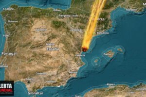 Una gigantesca bola de fuego mas brillante que la Luna explota sobre el cielo de Castellón, España