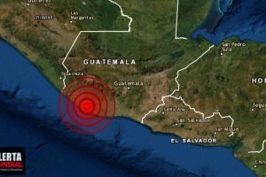 Fuerte sismo sacude Guatemala y en varios edificios del Centro Cívico evacuaron por prevención
