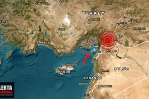El mar se sale 200 metros en Turquía inundando varios puntos en medio del caos
